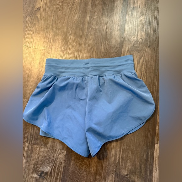 Vuori Daily Speed Short 2.5” - Picture 3 of 4